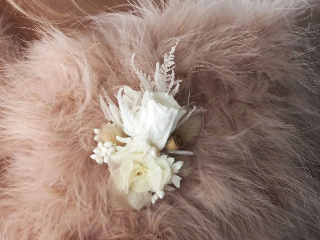 Everlasting Floral Brooch with Fresh Water Pearl- White