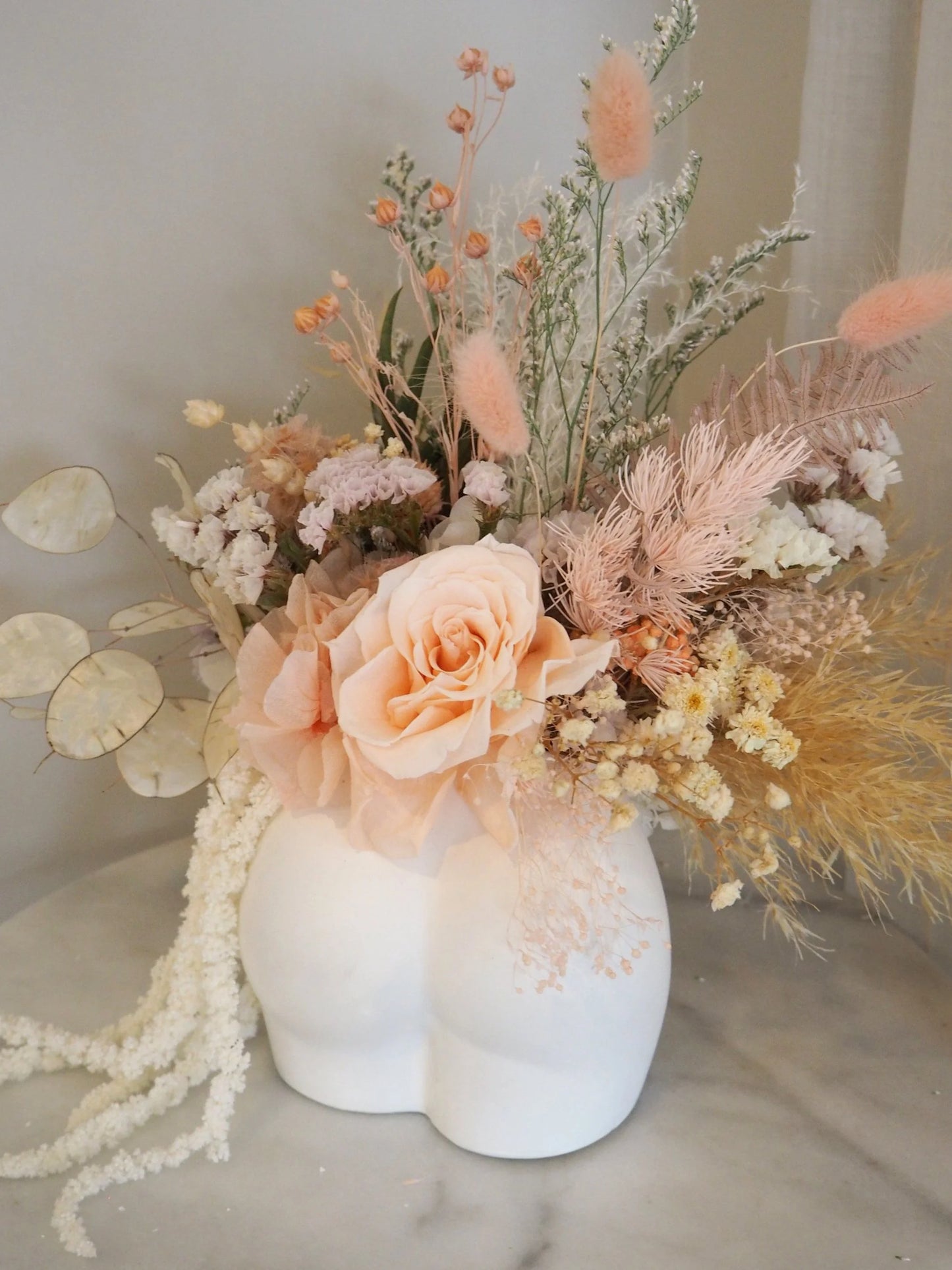 Cheeky Pose Arrangement