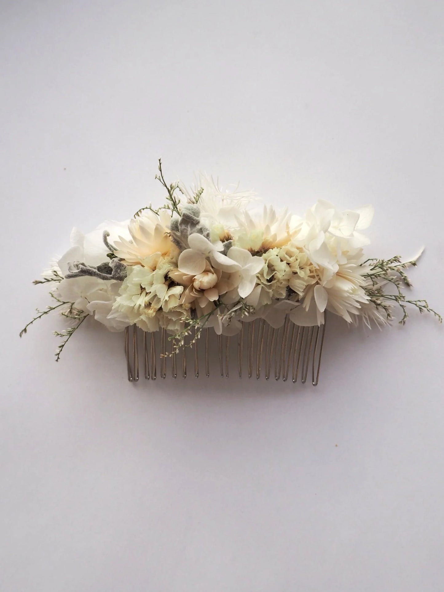 Chic White Floral Hair Comb