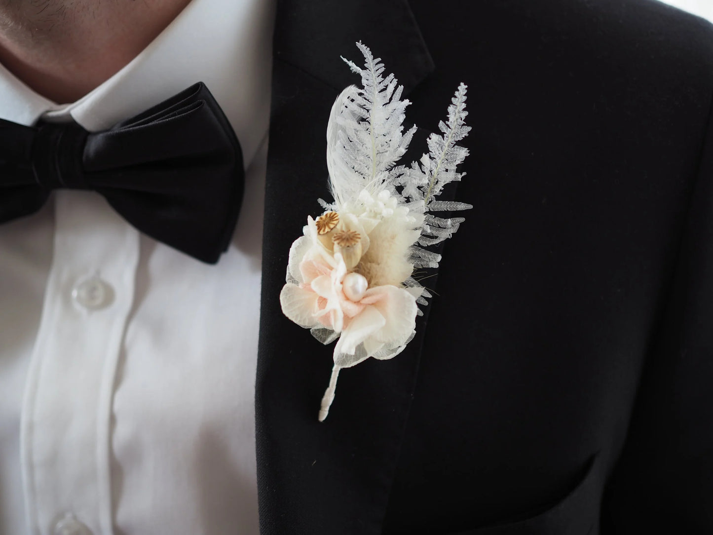 Pearl Buttonhole- Subtle Pink