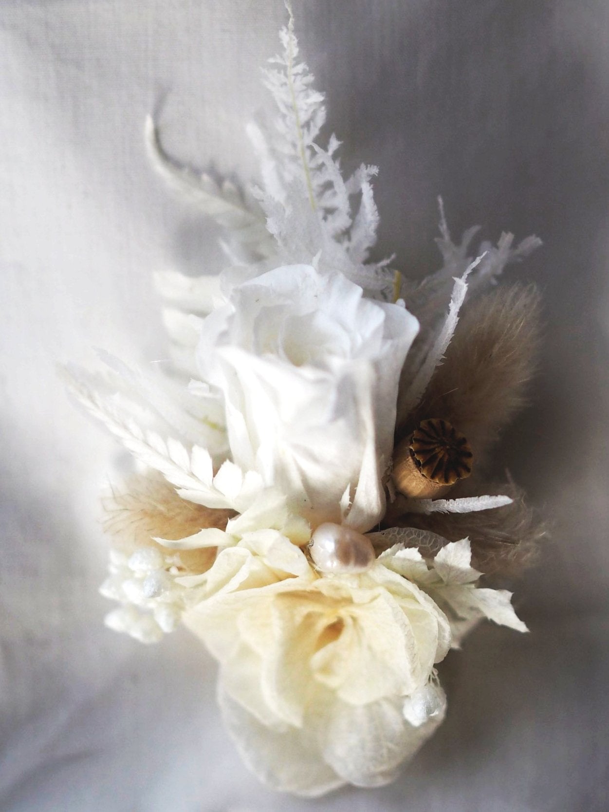 Everlasting Floral Brooch with Fresh Water Pearl- White